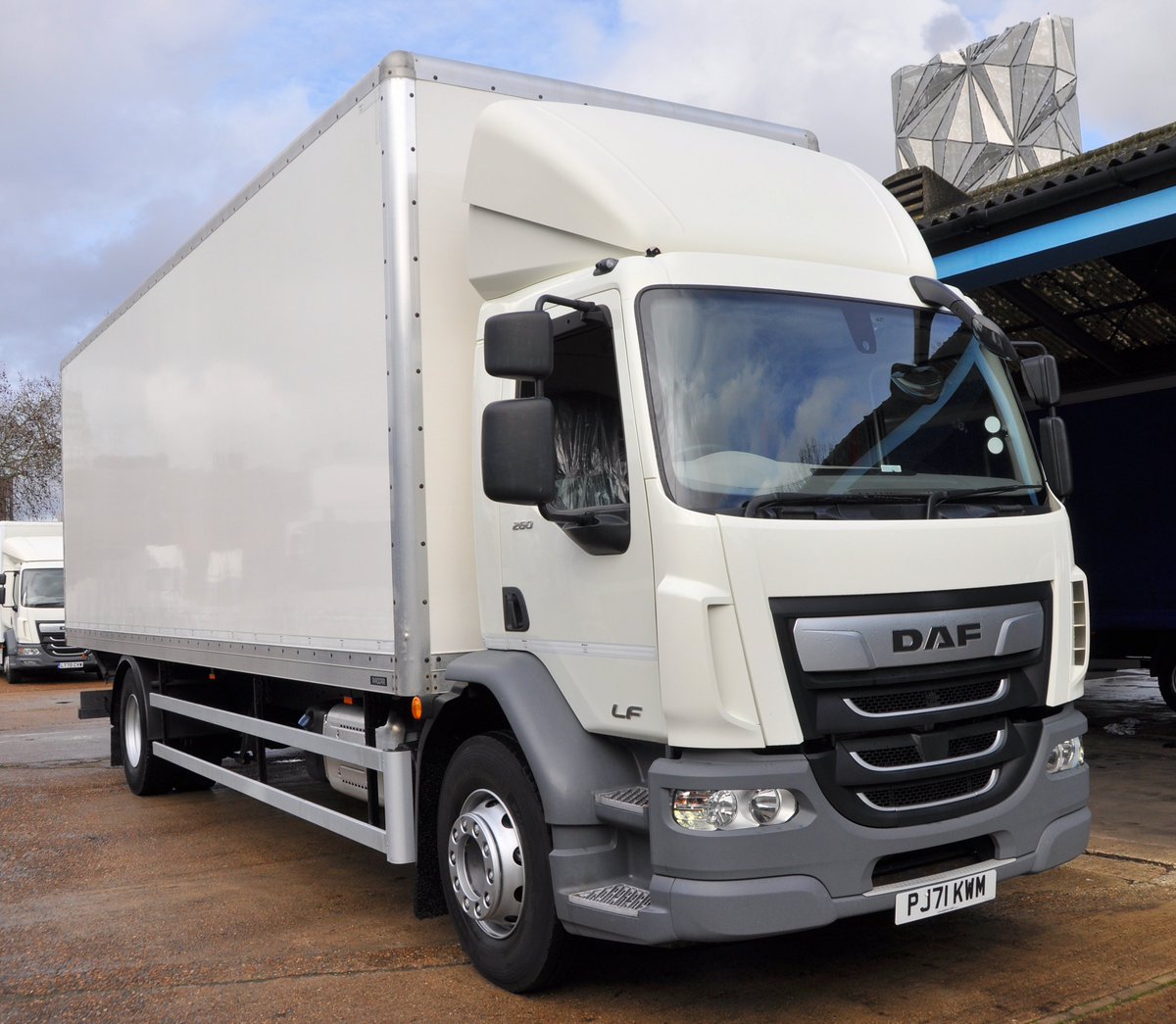 chrishodgetrucks.co.uk/vehicles/daf-l…