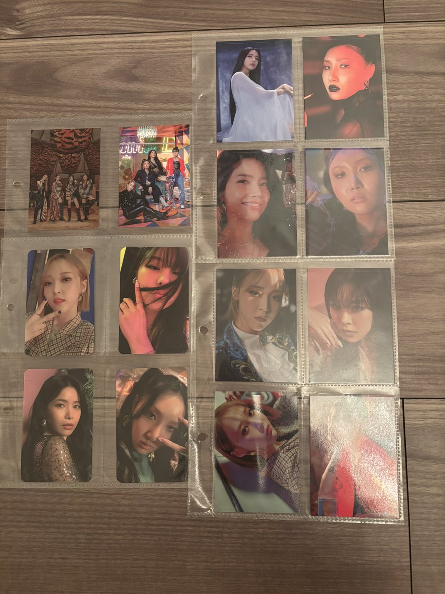 momo_moonstar's tweet photo. 界隈からすごい離れてしまって推し活もしてないからアカウントも見てないし、グッズも眠ってるだけになってるからお譲りだすって言ったら誰か引き取ってくれたりしないだろうか、全部丁寧に写真撮れてなくて申し訳ないけど、これの付属品(その時のトレカとか)なにとかあれば個別で対応しようかなって https://t.co/X89UUuSsof