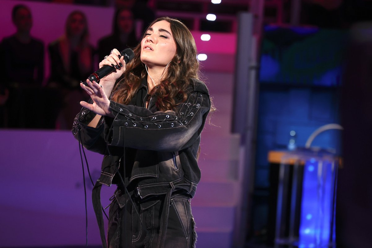 amicii_news's tweet image. OSPITE del diciottesimo pomeridiano di #Amici25, in onda domani alle ore 14 su #Canale5, sarà Antonia con la sua “Luoghi perduti” ⭐️