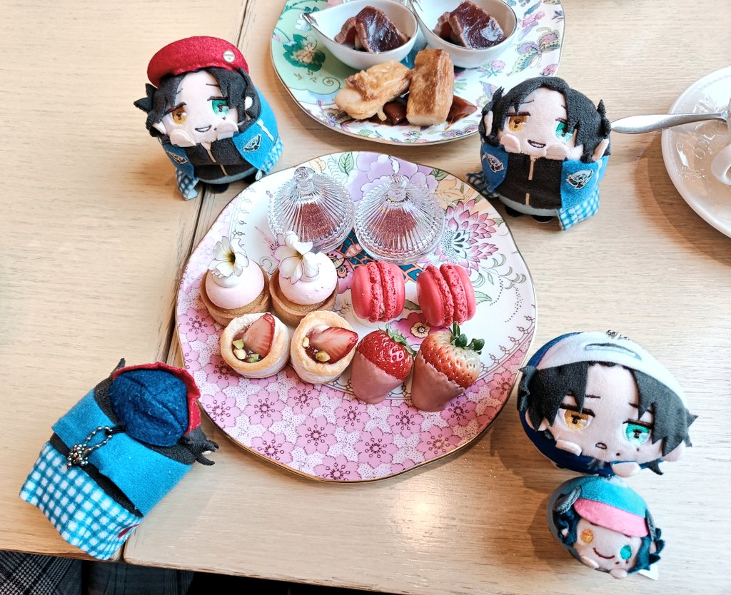 mimimitenchan's tweet photo. 1日遅れちゃったけど、じろ〜誕生日おめでとう🎉 https://t.co/9I94g4MNUZ