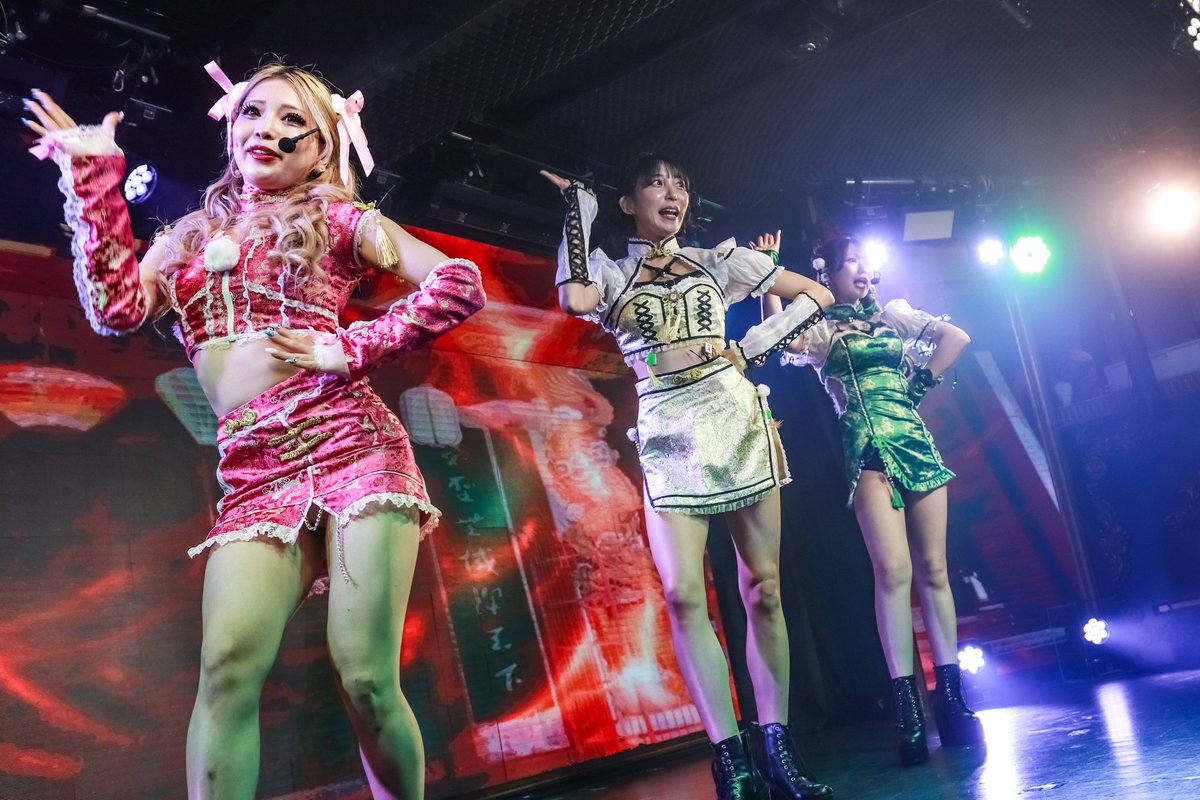 #バーレスク大阪
ルイちゃん3周年ソロパ
衣装可愛い( ´∀｀)