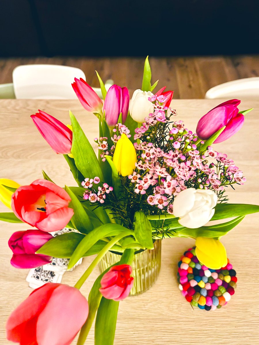 Tešíte sa na jar?
Ja sa jej neviem dočkať!
…už len 41 dní☝️☺️

Krásnu sobotu, milí moji🩷