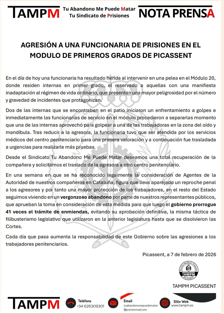 De nuevo tenemos que lamentar una AGRESIÓN a una trabajadora de #sosprisiones en CP de Picassent, módulo mujeres 1eros grados
Mientras, tenemos a un ministro de <a href="/interiorgob/">Ministerio del Interior</a> que menosprecia la gravedad de las agresiones que recibimos
#AgentesAutoridadYA
#ProfesionRiesgoYA
#TAMPM
