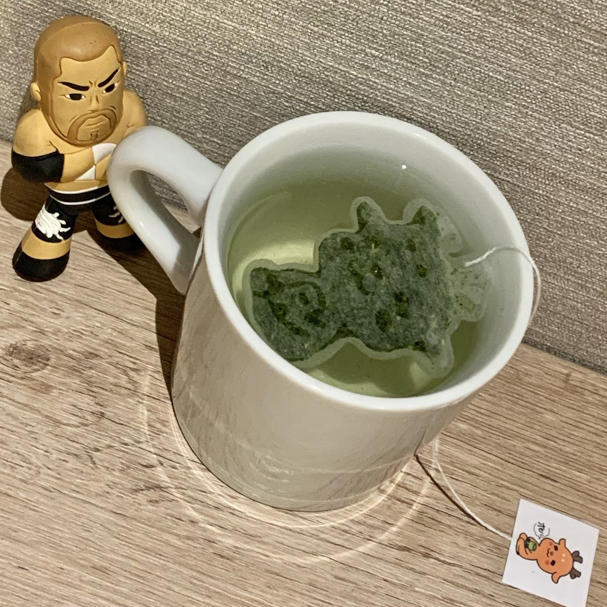 hutoshiii's tweet photo. しかまろくんの緑茶ティーバッグ🍵
カワイイ…☺️ https://t.co/1f0ZlOak2q