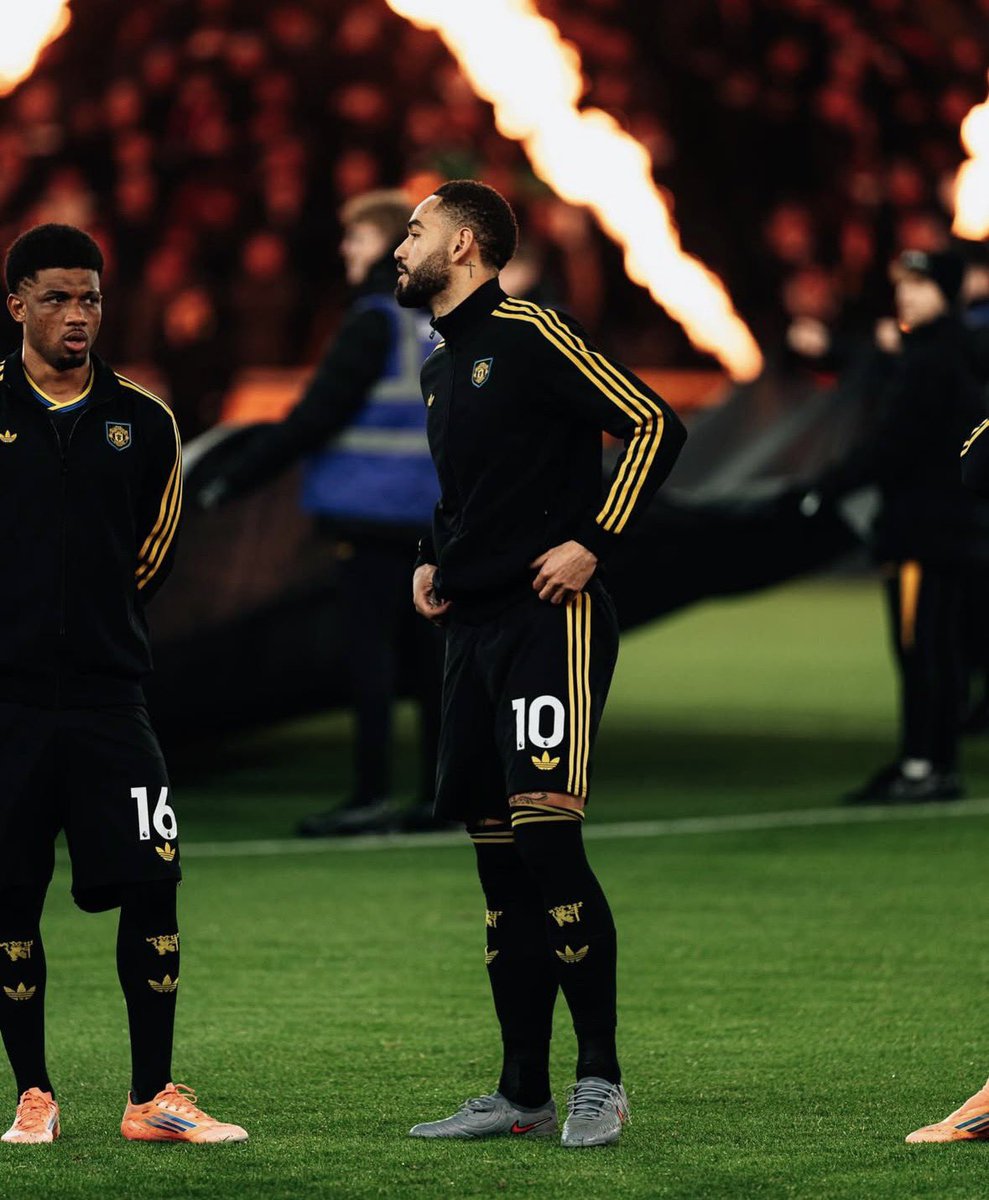 𝐅𝐚𝐧 𝟏𝟎 tweet media