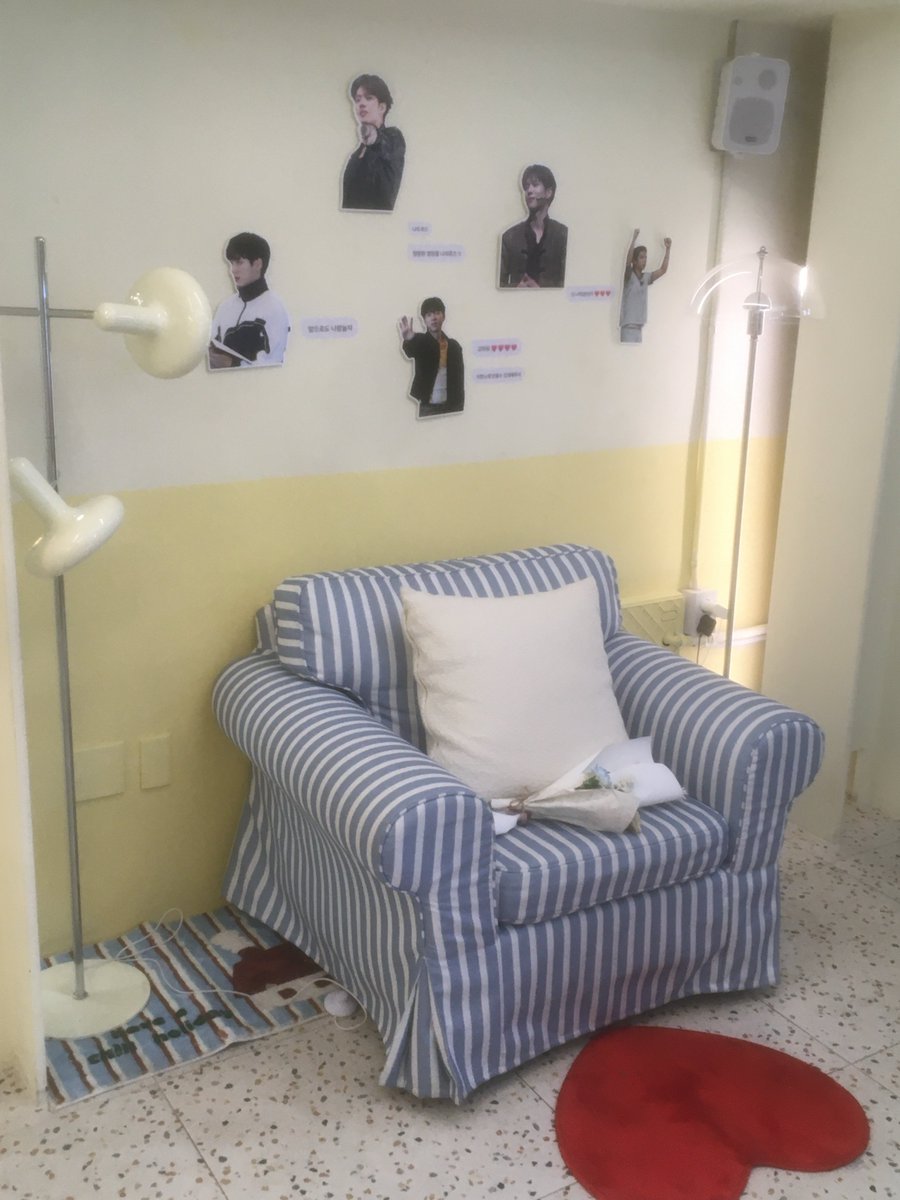 CODE_NWH's tweet photo. [연구대상 28호  — FIELD NOTE ]💻📑

🔬𝔻𝕒𝕪 𝟙 ℂ𝕝𝕠𝕤𝕖 .ᐟ .ᐟ  

추운날에도 많은걸음 해주셔서 감사합니다

횬 Day도 함께해요 🪽❤️‍🔥👋🏻

#퇴근못하는_연구소
#WH_BDAY2026
#남우현 #인피니트 #생일카페 https://t.co/TTfwTYXQj1
