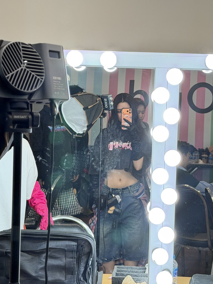 ขอบคุณTeddies ทุกคนที่มาให้กำลังใจพวกหนูวันนี้ด้วยนะค้าาา เจอกันพนคั้บ Tqsm to all the teddies today, Love you 143🤍🧸

#ShellyPundaoXMUGENxSORAPOL