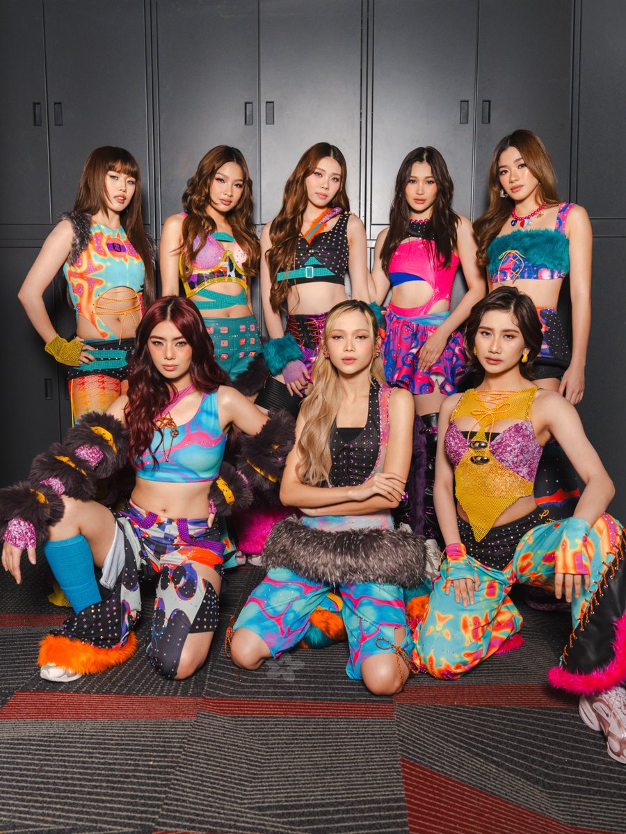 BINI_ph's tweet image. #BINI : #GetGetAwrAWnd3 Photo Series

Check out more photos here! 
📸 facebook.com/share/p/189tz4…

#BINI #BINI_Pantropiko #BINI_KiligMonth