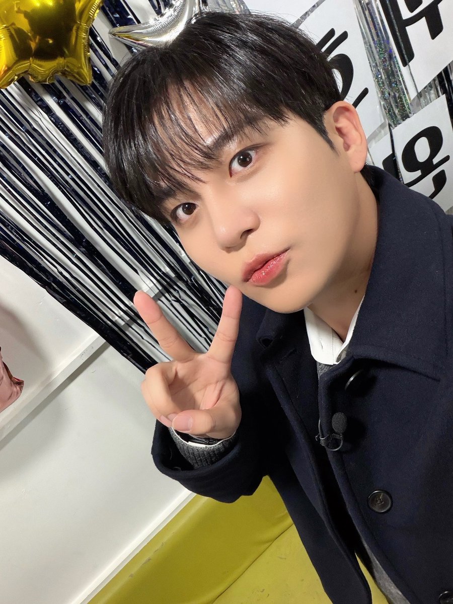 ATEEZofficial's tweet image. [📷] #불후의명곡 Behind Photo 

매 출연마다 인상적인 무대를 보여주는 명창 곰돌이 🐻
‘2026 오 마이 스타’ 특집에 함께할 수 있어
더욱 뜻깊은 순간이었습니다 🫶

#ATEEZ #에이티즈 #JONGHO #종호