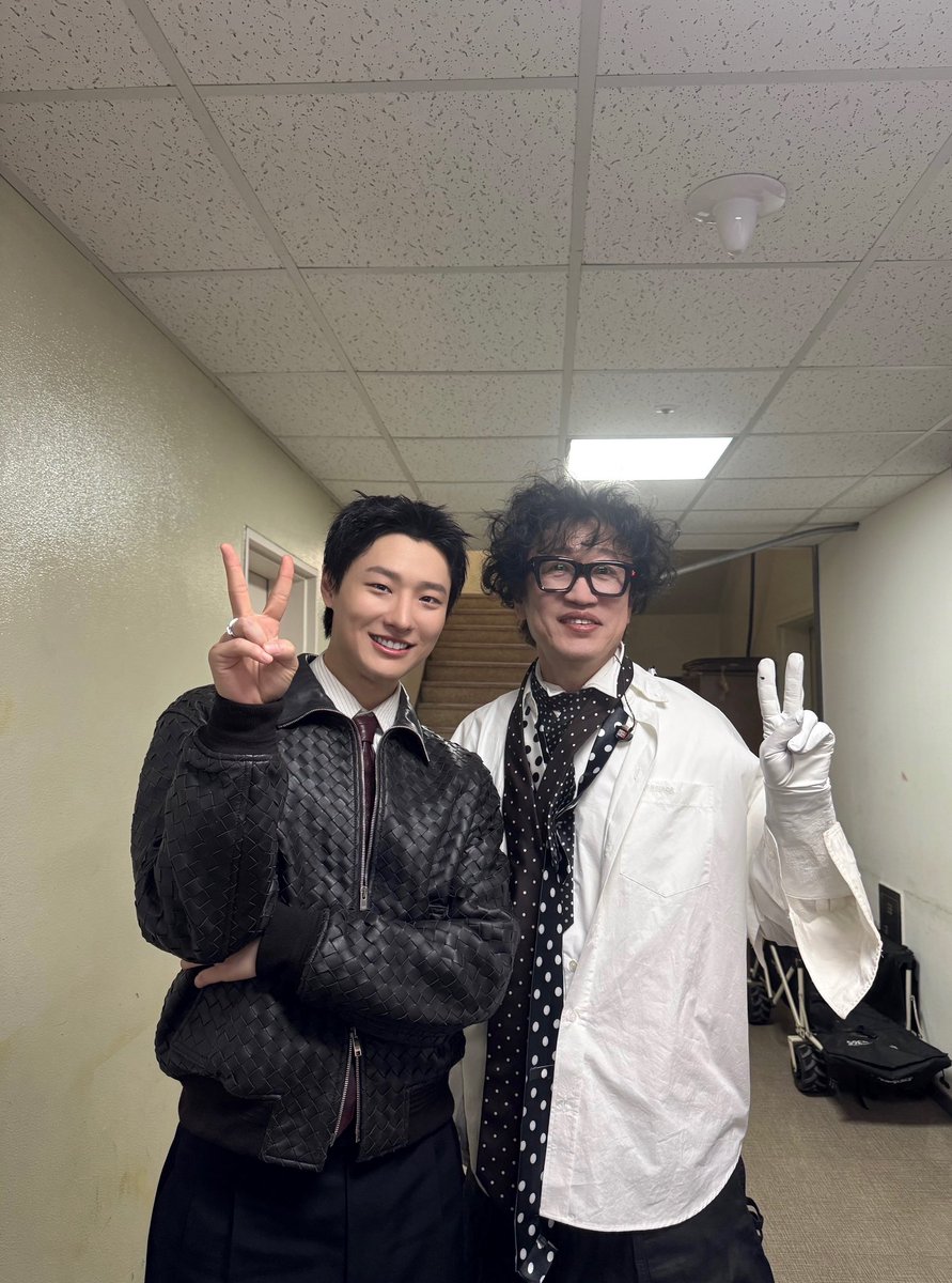 [📷]
260207 불후의 명곡

광진 선배님과 함께라서 더 영광스러운
불후의 명곡 2부 우승했어요 안아주세요 🫂

너무 기특하니까 우즈 2행시 하겠습니다

우 승축하합니다
즈 엉말수고했어요 기특여니 🫳🫳

#WOODZ #우즈
#불후의명곡