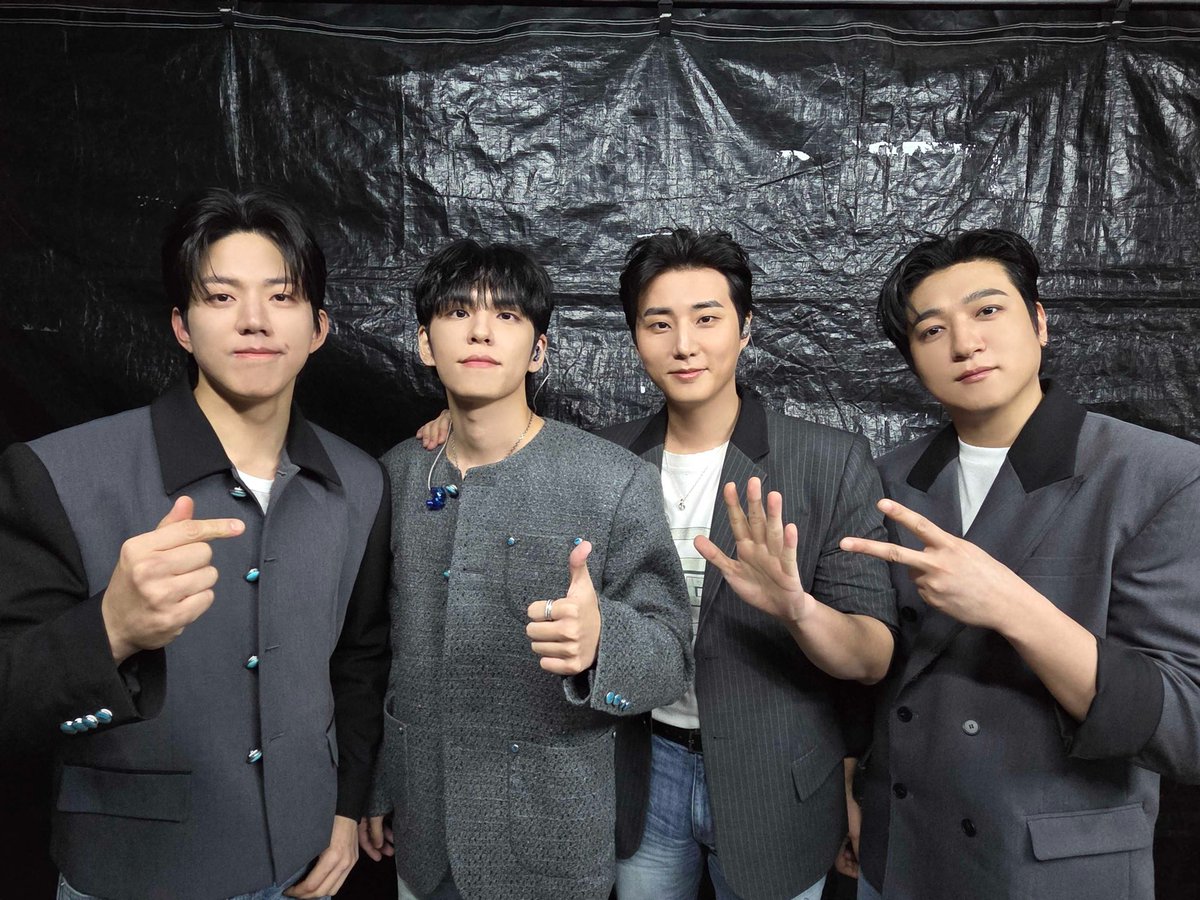 [ #DAY6_BEHIND ]

DAY6 10th Anniversary <The DECADE> in #DAEGU - DAY1 ✨

역시 My Day랑 있을 때가 제일 좋다 👍🏻
우리 내일도 즐겁게 놀아봐요❤️‍🔥

#DAY6 #데이식스
#The_DECADE
#DAY6_10th_Anniversary