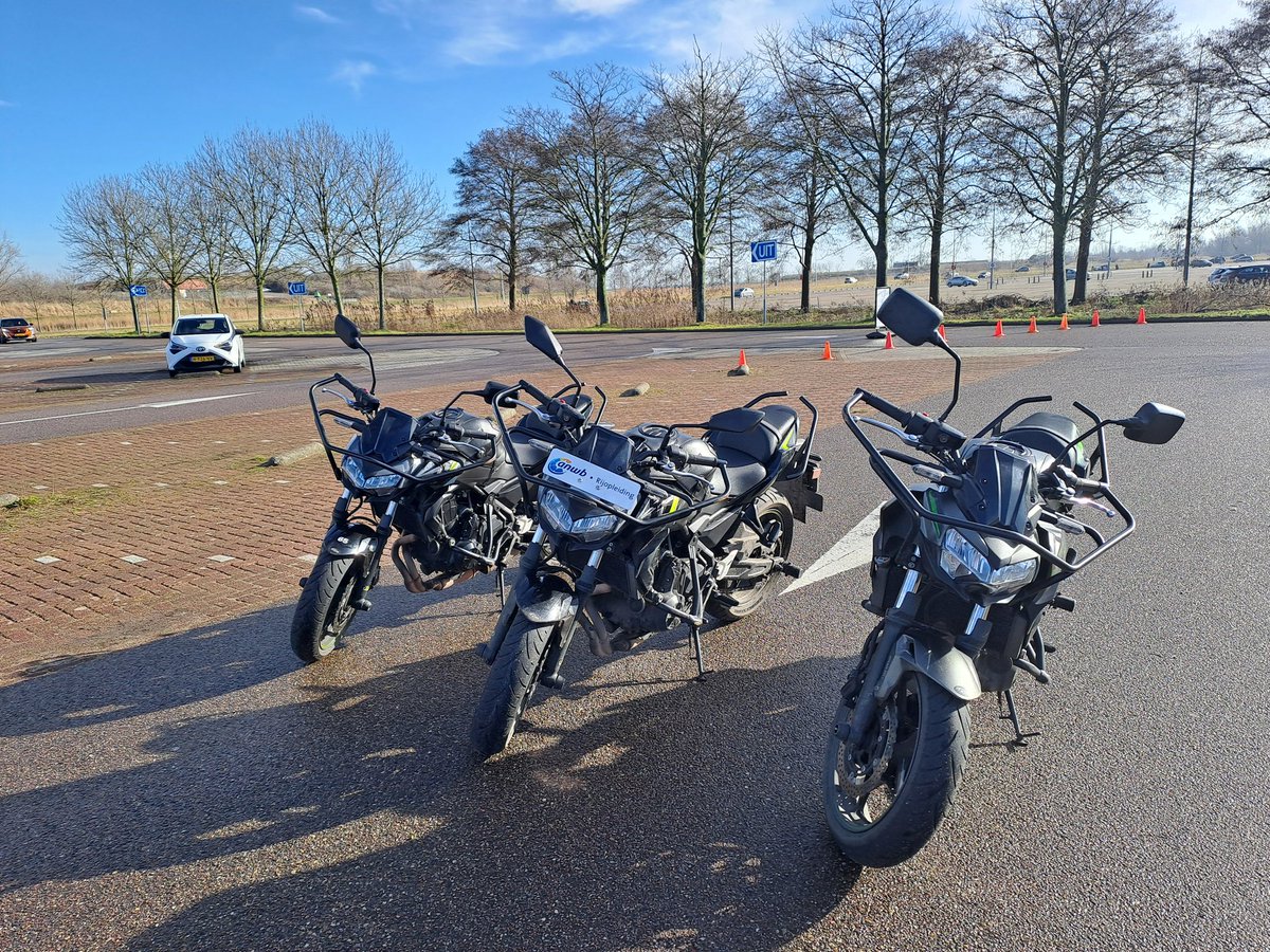 Zo, de eerste #motoropstapdag van het jaar is weer een feit! En wat een heerlijk weer! Wie durft?