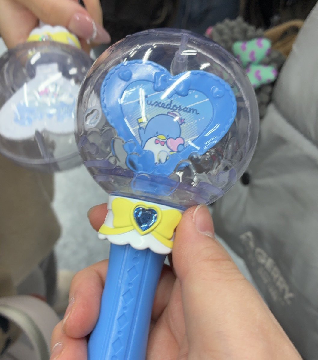 これは今日ガチャガチャ回して、ライブで振ってたやつ