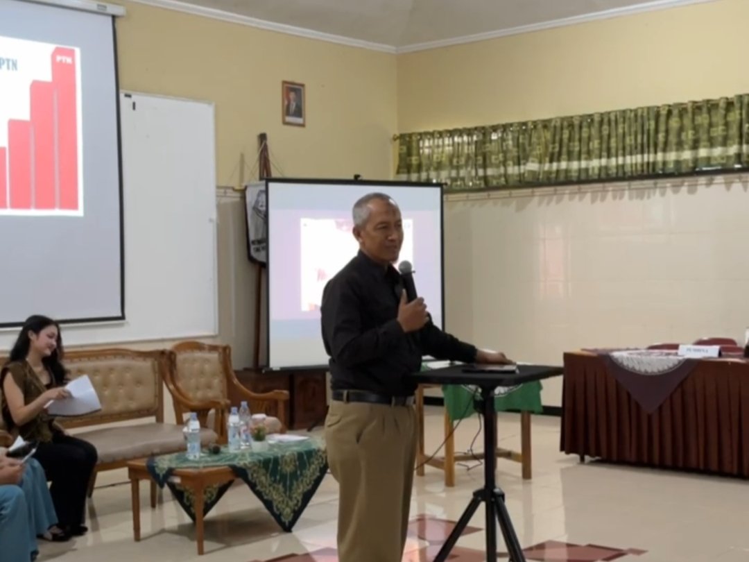 Pada hari Rabu, 28 Januari 2026 telah dilaksanakan HARMONI "Harapan dan Aksi Meraih Motivasi dan Nilai Integritas Menuju Kedinasan dan Perguruan Tinggi" di Aula SMAN 1 Magelang.

#HARMONI2026
#HUGOSMPK