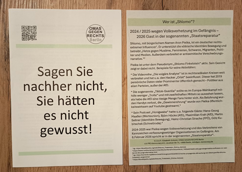 shlomo96's tweet photo. In späte BRD, Regierung demonstriert gegen dich

Diesmal tatsächlich gegen mich persönlich. Beim Vortrag in der @staatsreparatur gestern standen "Omas gegen Rechts" (finanziert aus diversen staatlichen Fördertöpfen wie "Demokratie Leben") vor der Tür &amp; haben diese Flyer verteilt: https://t.co/99I9qEpO7L