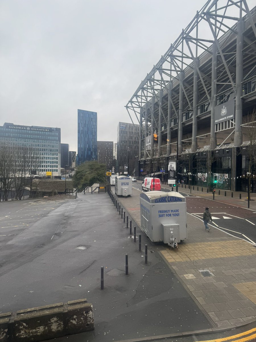 strawberrypub tweet media