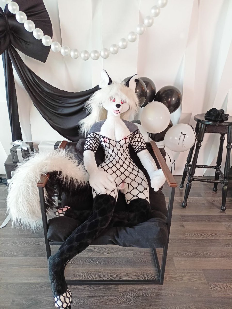 Peculiar Art 🔞 tweet media