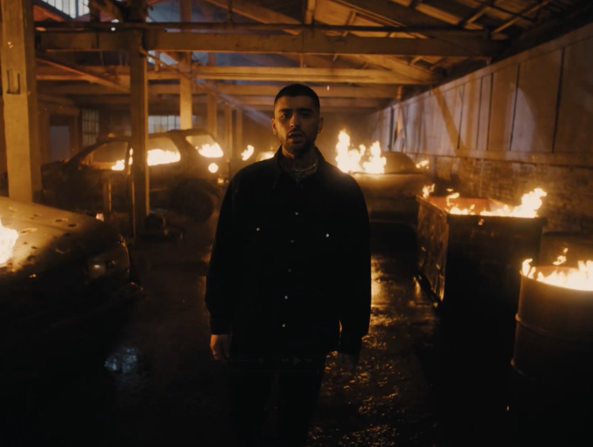 Giving <a href="/zaynmalik/">zayn</a> my heart, don't you dare let it go ❤️‍🩹