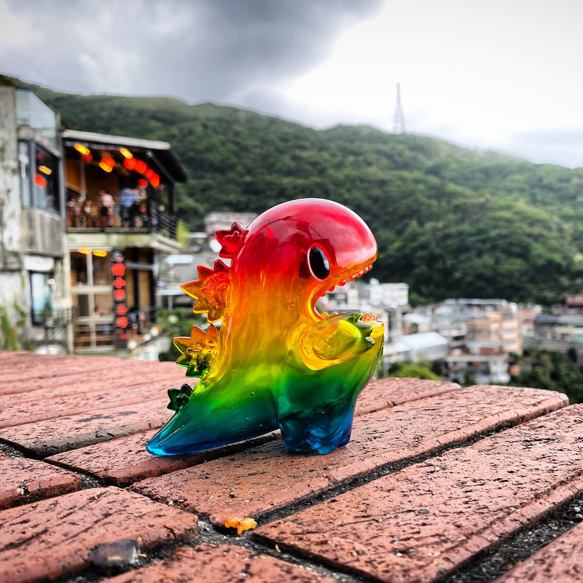 🏘️⛰️🌈🦖🏘️

#ziqi #ziqiDino #ziqiToys #arttoy #designerToy