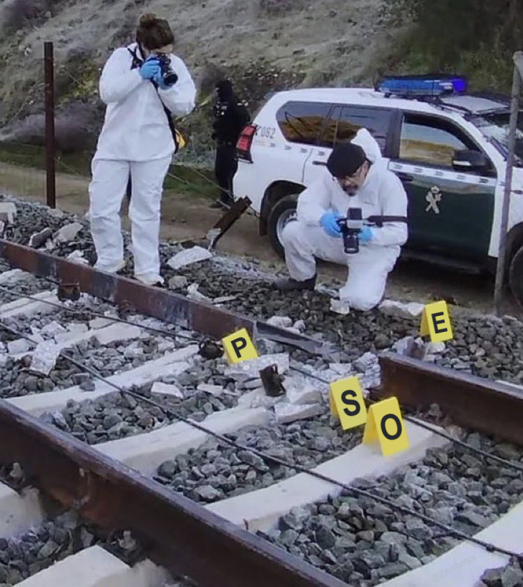 Zerebritvs's tweet image. Han pasado 20 días desde el accidente de los trenes de alta velocidad en Adamuz.
El balance ha sido de 47 muertos, 123 heridos y 16 en la UCI.
La línea Madrid–Andalucía sigue cortada y no hay fecha de reapertura.
Silencio sobre la causa.
Nadie ha pedido perdón.
Nadie ha dimitido.