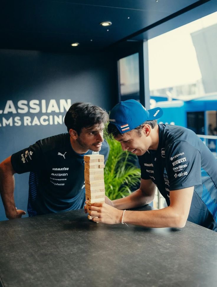 그니까 본인이 이렇게 보면
먹힌다는걸알고
이런다는거지
실제로먹히고