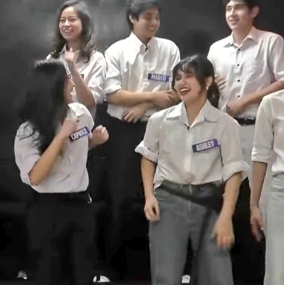 heaxxz's tweet image. nakawan ng tingin na naman yan sila 

#CapEath