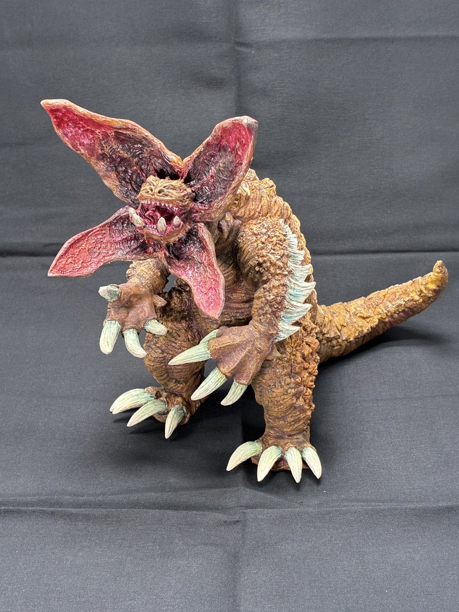 KM_328MHz's tweet photo. 明日、蘇生工房3onで販売予定です！
卓番6-12-04
・ウルトラマンパワード版ガボラ、レジンキャスト製ガレージキット、¥25.000

・旧作エヴァ、第2の使徒リリス
3Dプリンター出力品、¥15.000
パワードガボラはウルトラ怪獣ワンフェス出店します、よろしくお願いします🙇

#WF2026Wおしながき https://t.co/3qJ2omPMhU