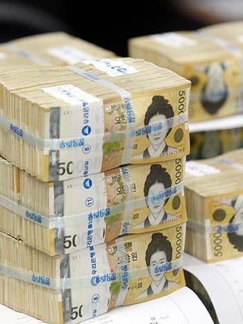 jangkku920's tweet image. 5초안에 좋아요,알티하면 로또 당첨 됨.