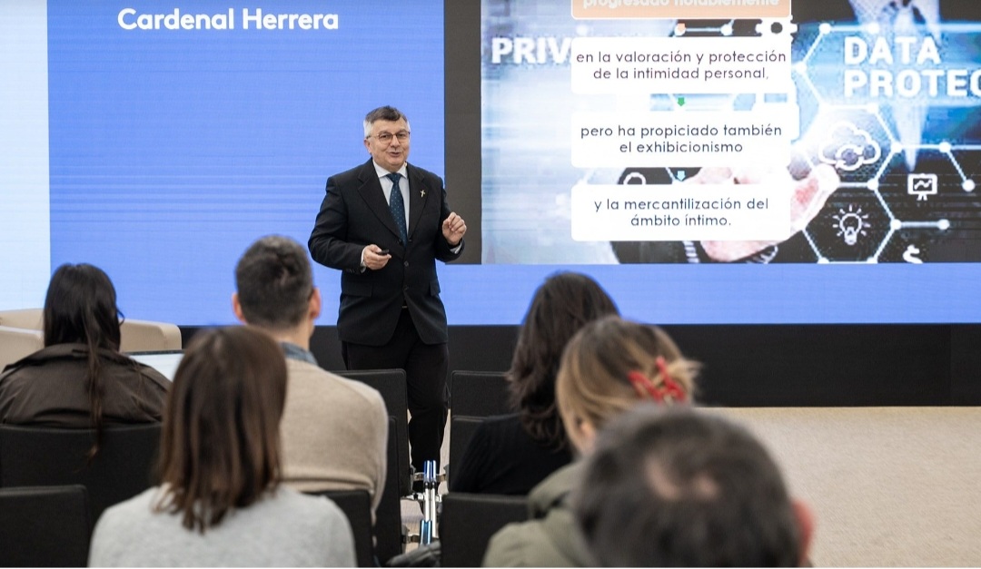 Angel José Carbajo Ferreira tweet media