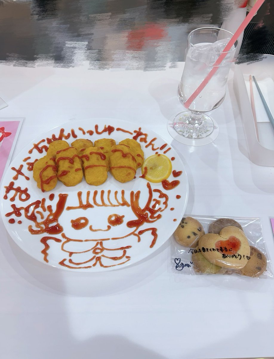 えむちゃん作まなちゃんの似顔絵が可愛すぎて顔崩せなかった( >̶̥̥̥᷄д<̶̥̥̥᷅ )♡♡