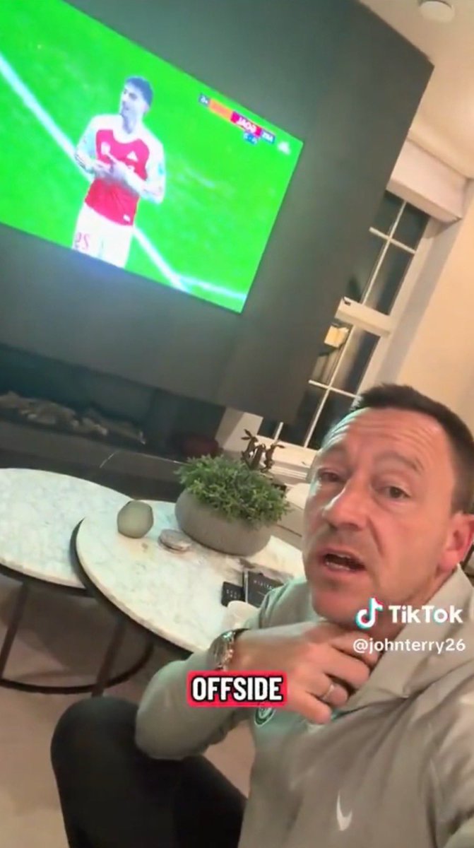 Man who filmed himself in his own house hoping he was going to celebrate a last minute winner for his team, criticises the other team for celebrating the fact they actually went and scored it at the other end.

Make it make sense……