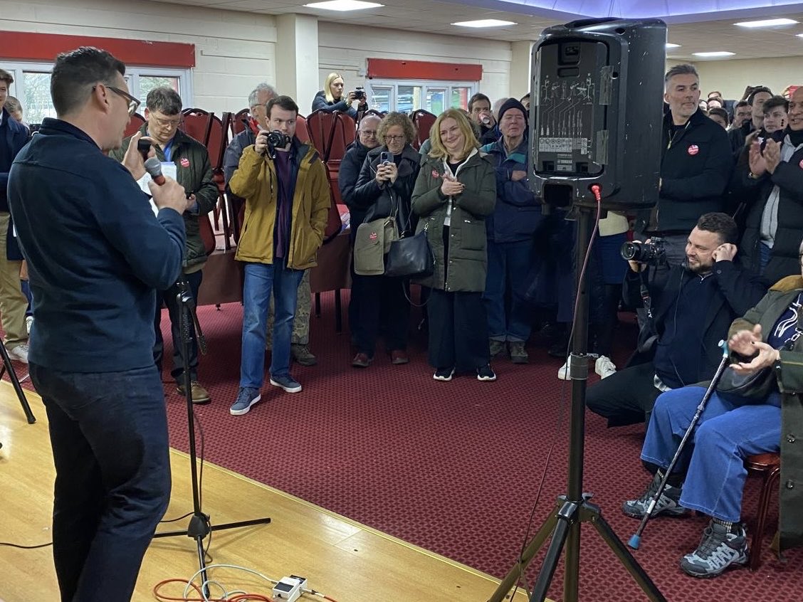 Angela Rayner tweet media