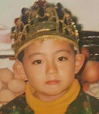 taesmug's tweet image. The face card ain't no joke lad