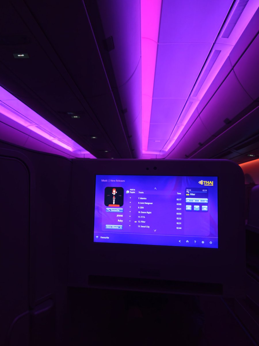 Jennie's album hit different on that business class flight ❤️‍🔥
