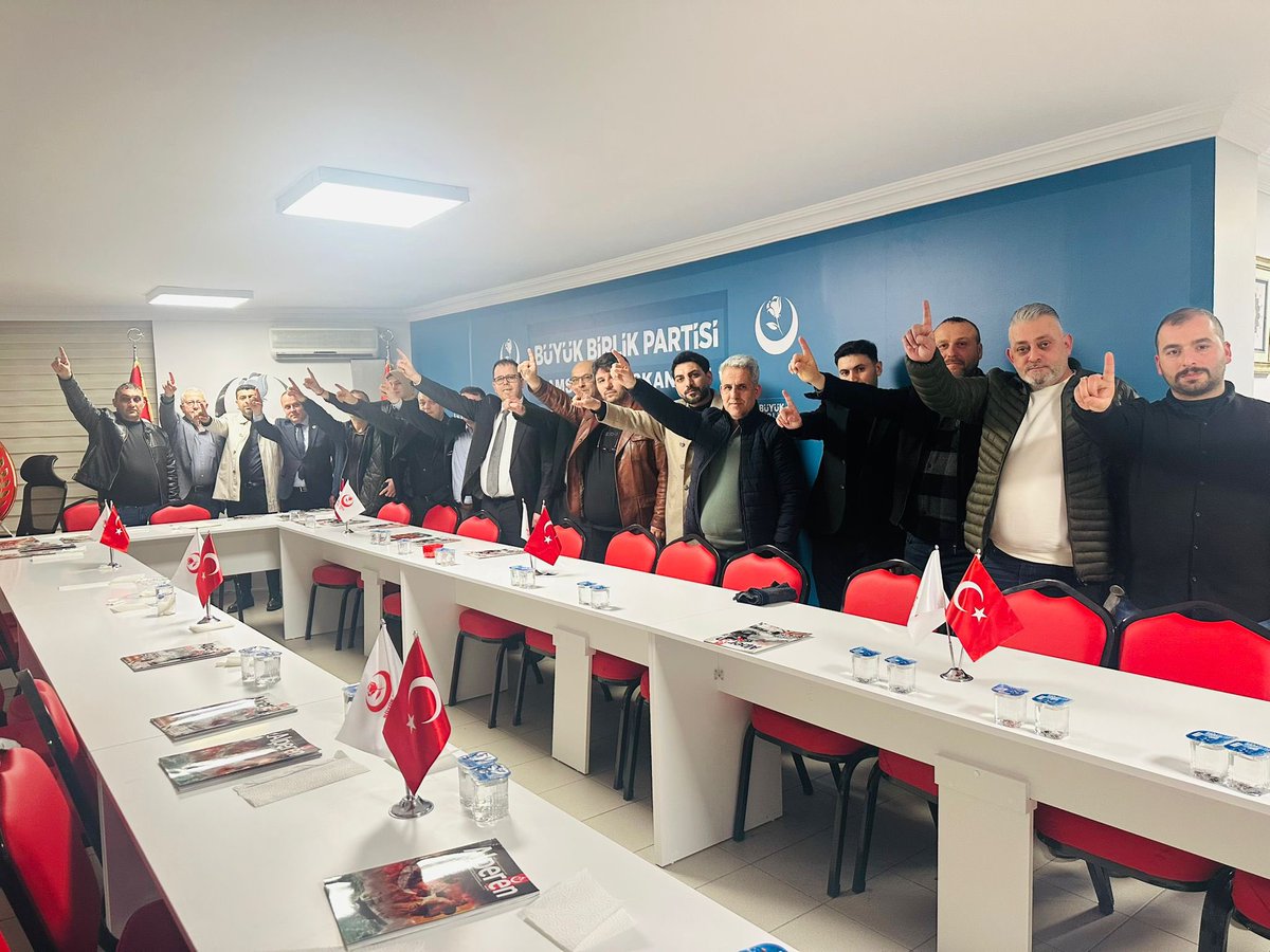 İl Başkanımız Bahadır Şahin, İl Yönetim Kurulu Üyelerimiz ve İlçe Başkanlarımızla bir araya gelerek istişare toplantısı gerçekleştirdi.
<a href="/sahin55Bbp/">Bahadır ŞAHİN</a>