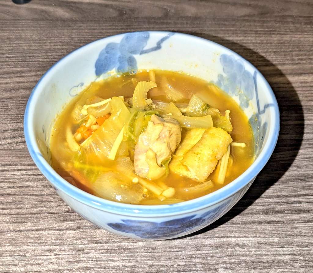 yomaityan's tweet photo. そうそう、こういうのでいいんだよ鍋 https://t.co/altaHovWOr