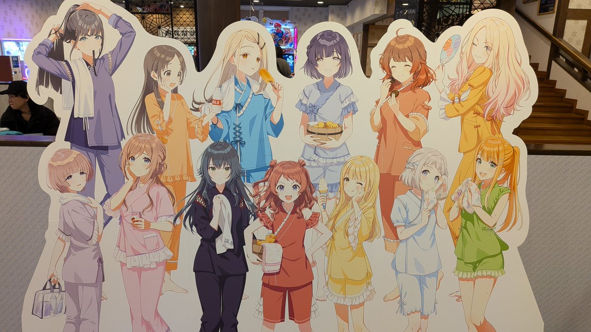 本日は、朝から、家族全員で極楽湯へ。 娘3がハマっている学園アイドル