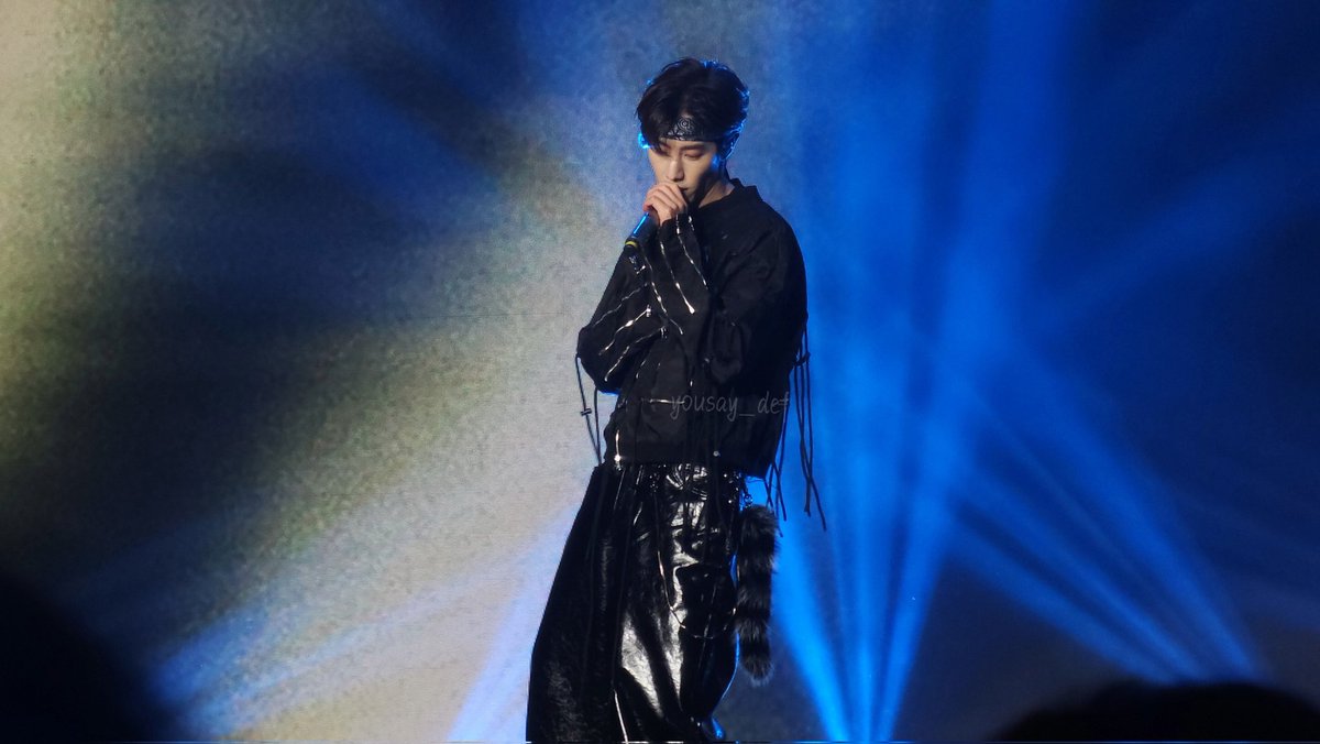 yousay_def's tweet photo. 마크  오늘 착장 너~~무 멋짐 
라이브도  너~~~무 잘해🤘

#MarkTuanTheShapeOfYou_Qingdao
#MarkTuan #마크 #段宜恩
@marktuan https://t.co/IbxPF4fEHk