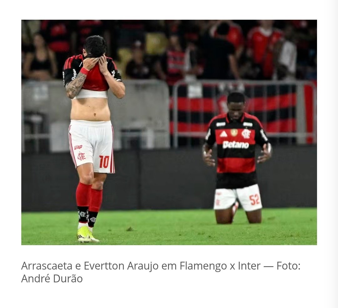 Barriguinha de pai pra jogador profissional seja quem for não dá né

Vai secar isso aí depois volta caralho