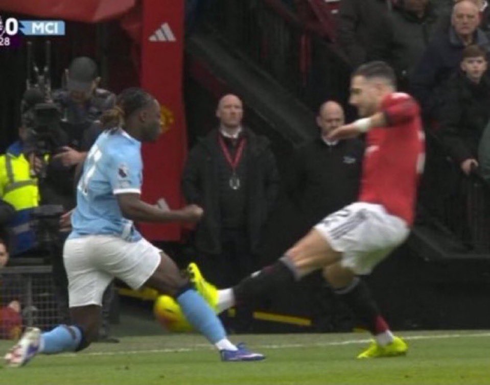 Kamil Kumikowski tweet media