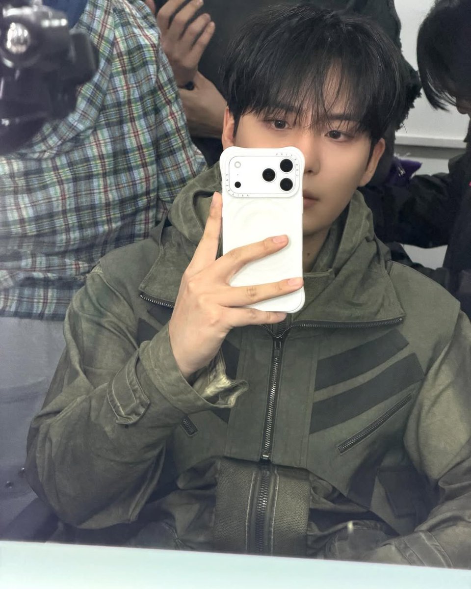 1024updates's tweet photo. [📷] 260207 | JONGHO

#ATEEZ #에이티즈 #JONGHO https://t.co/d0MzjK9LfA
