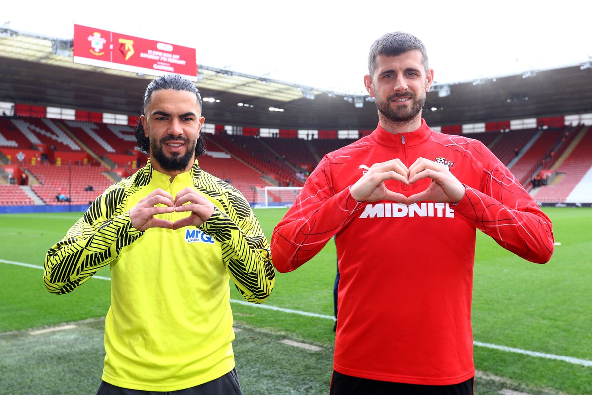 SouthamptonFC's tweet photo. We've come together with @WatfordFC to ask you to #ShowYourHeart and learn CPR 🫶

It only takes 15 minutes and could save a life 👉 https://t.co/Fnt5oKcuwG https://t.co/fX9LZRbwBv