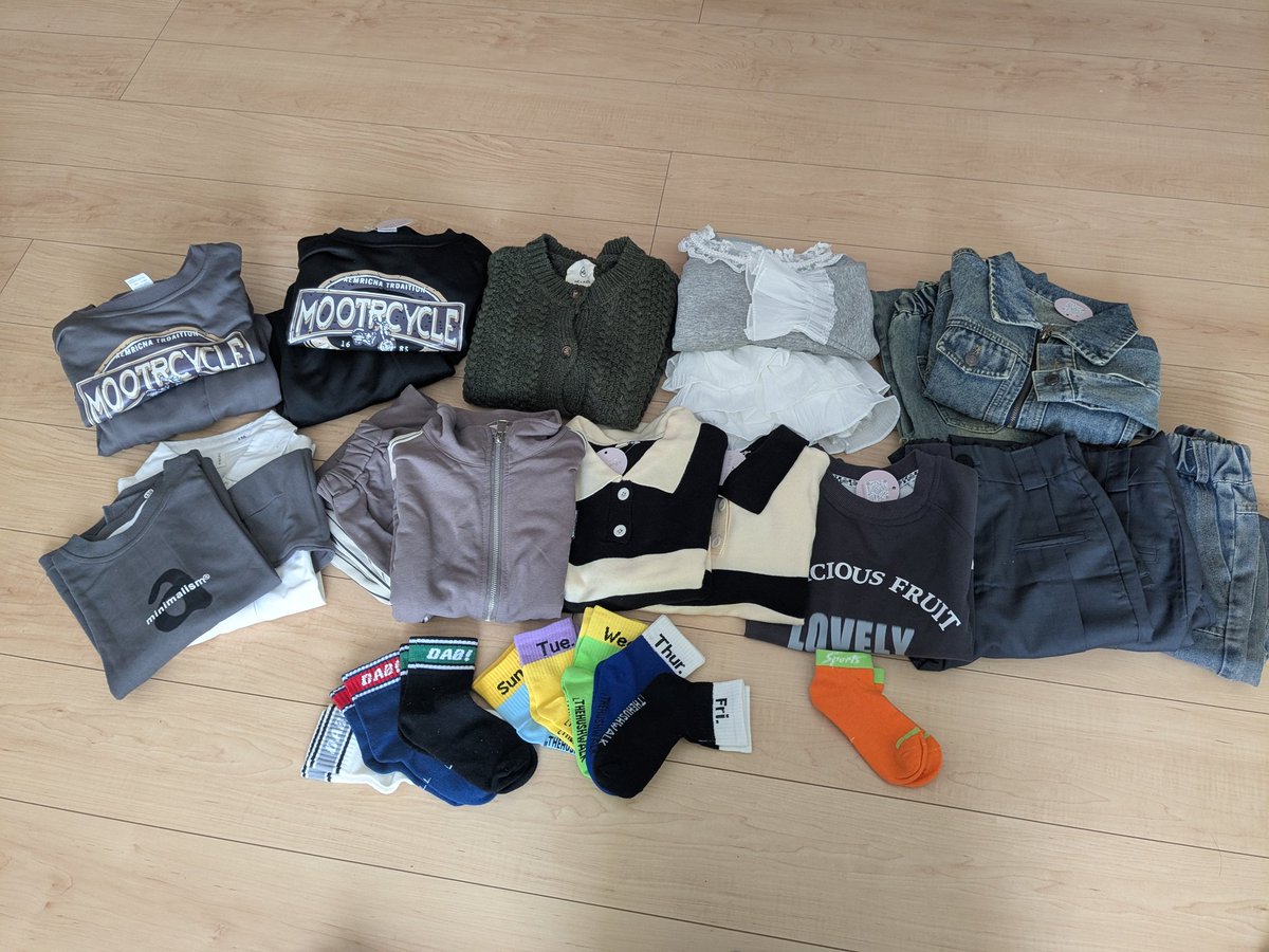 pasomasooo's tweet image. 最近の自炊 
唐揚げとアクアパッツァ

海外子供服詰め放題👕👚
小学生になるから助かる🙏❤
曜日靴下サイズなくてコンプならず😭🧦
ワークショップで娘がリボン作り🎀
推しカラーを選び楽しそうにしてた❤️