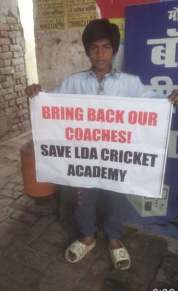 Bring Back our coaches save LDA Cricket Academy #Lucknow में क्रिकेट के दलालों के ख़िलाफ़ बच्चे पीड़ित हैं जो अपनी गुहार <a href="/CMOfficeUP/">CM Office, GoUP</a> से ही कर सकते हैं,एक #matchfixer क्रिकेटर और X-IAS की दम पर <a href="/LkoDevAuthority/">Lucknow Development Authority</a> के अलीगंज ground को #privet किया जा रहा है भविष्य का क्या होगा !