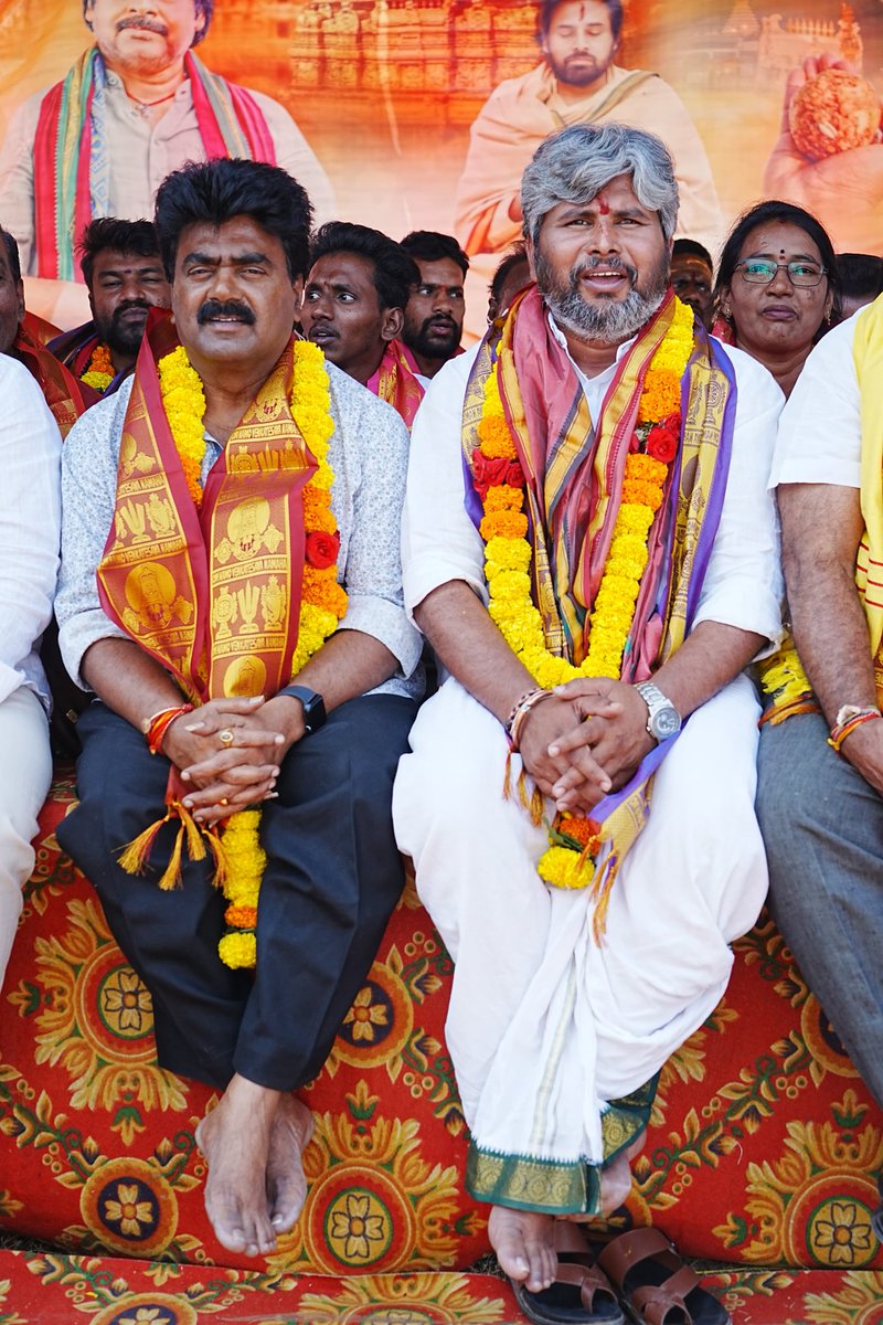 JSPRamMohan's tweet photo. తిరుమల లడ్డూ కల్తీ మహాపాపం క్షమాపణ చెప్పే వరకు వైకాపా నేతలకు దర్శన నిషేధం విధించాలి...
సిట్, ల్యాబ్ రిపోర్టులు స్పష్టం చేసినా తప్పు ఒప్పుకోని జగన్ అండ్ కో
సనాతన ధర్మ పరిరక్షణకు.@PawanKalyan
#TTDGheeScam
#NoGheelnTTDLaddu
#AmadalavalasaConstituency
#Janasenaparty
#TDPJSPBJP https://t.co/MpjiT3214Y