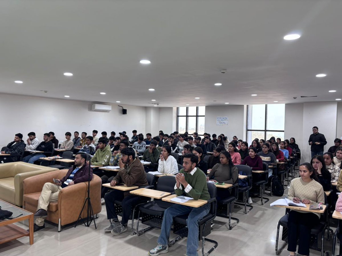 ghecbilaspur_hp's tweet photo. Insightful session by Mr. Ajay Mokta (Unisole) on AI applications and future tech.
Organized under the guidance of the Director-cum-Principal and coordinated by Dr. Shashi Gurung, HOD (CSE).
#AI #ArtificialIntelligence #GHEC #CSE #TechWorkshop #Unisole #Innovation https://t.co/TcWHH9EYuj