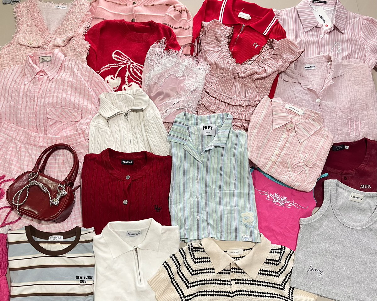 🌸 ส่งต่อเสื้อผ้า มีมากกว่าในรูป  🌸
 
🎀 รี+ฟอล ซื้อ 3 ตัว ค่าส่ง 30.- / 5 ตัวส่งฟรี 
ปักไว้ได้เลย เค้ามากดใจเรียกกกก

#ส่งต่อเสื้อผ้า #ส่งต่อเสื้อผ้ามือสอง #เสื้อผ้ามือ2  #ส่งต่อ #เสื้อผ้ามือสอง #โล๊ะตู้เสื้อผ้า
#mitrส่งต่อ #cintage #ส่งต่อstylist
#bemingbkk #bemingส่งต่อ