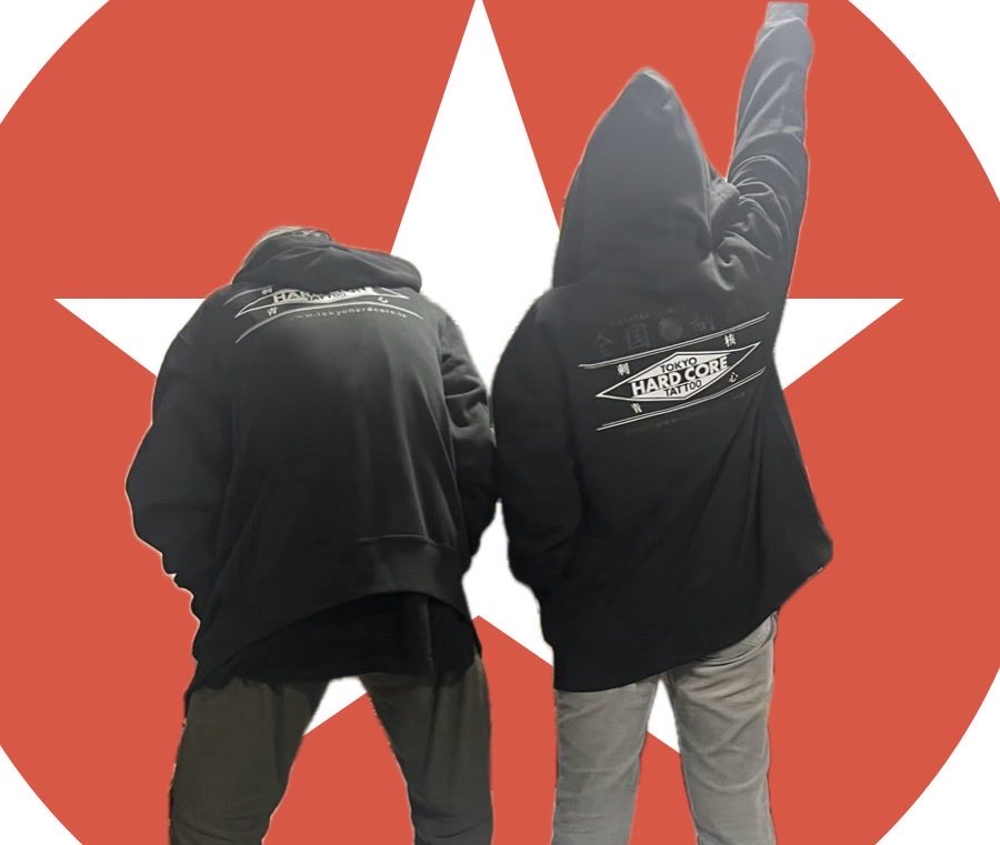 aycoat1's tweet photo. めちゃくちゃイカしたパーカー達をいただいた！！！
弟が着てて前からほしかったやつ遂に着れるーーーー！！！
息子も喜んでる🤩
時代を超えてかっこいい😆⚡️⚡️
大事に着る！！
どうもありがとう！！！！ https://t.co/mIj6WOU0LS