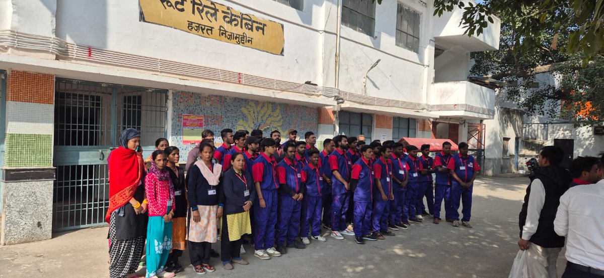 Kinggrouppvtltd's tweet photo. Proud to announce the successful commencement of work at the MCC Nizamuddin – KFSPL site Today.
Another milestone is achieved as we move forward with momentum. 💐🚀 💐🚀
#Kinggroup #ServiceWithPride #IndianRailways #MCCNizamuddin https://t.co/7ggHAWXCz7