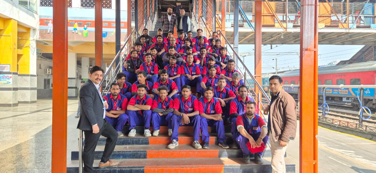 Kinggrouppvtltd's tweet photo. Proud to announce the successful commencement of work at the MCC Nizamuddin – KFSPL site Today.
Another milestone is achieved as we move forward with momentum. 💐🚀 💐🚀
#Kinggroup #ServiceWithPride #IndianRailways #MCCNizamuddin https://t.co/7ggHAWXCz7